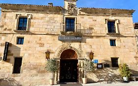 Hotel Tres Coronas De Silos